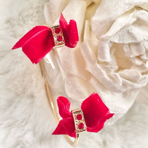 New with tags SCOTTISH CHEER CUFF BRACELET GOLD w/RED BOWS and Ruby like Stones - Picture 4 of 9